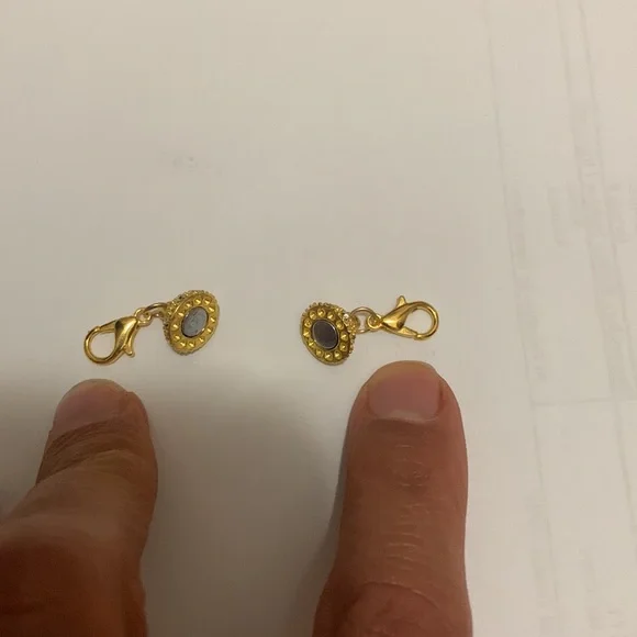2 Magnetic Clasp For Easily Close/Open Necklace Or Bracelet.Gold color & Silver - Picture 4 of 13